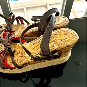 Platform little girls sandal size 13